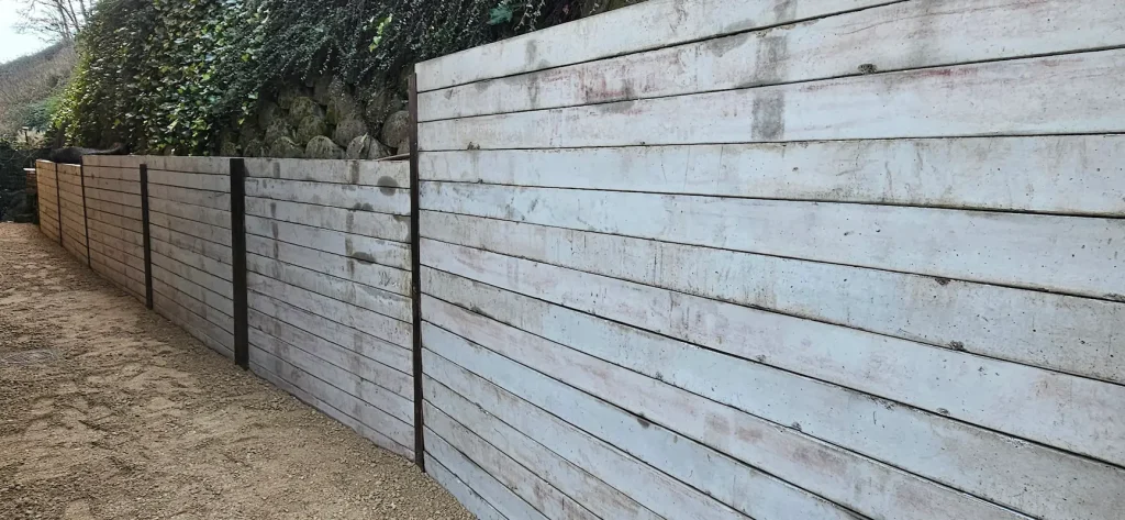 travaux de parement de pierre sur mur de soutènement dans l'Ain 01, Rhône et Saône-et-Loire